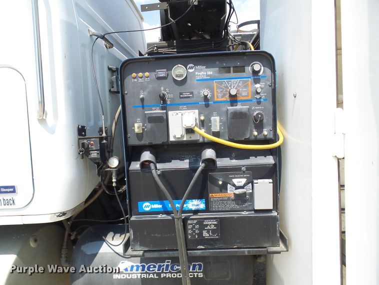 image for item DM3016 1993 White GMC WIM  utility / service truck