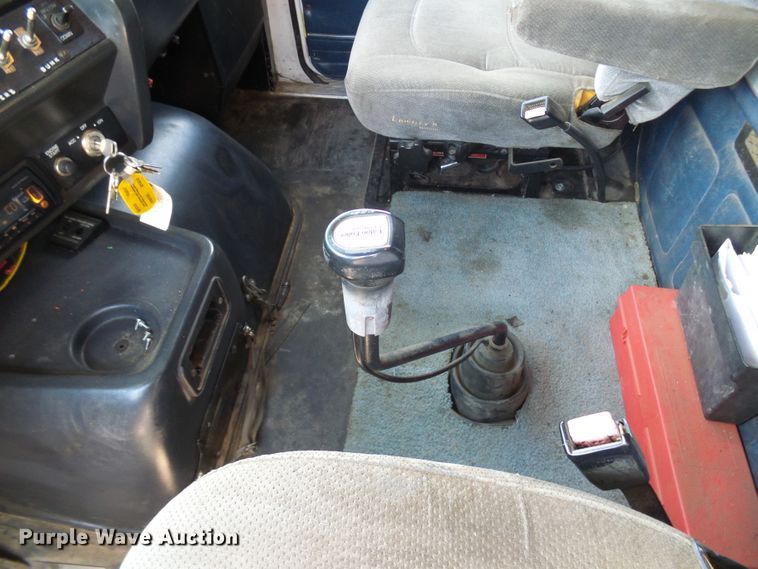 image for item DM3016 1993 White GMC WIM  utility / service truck