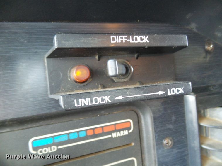 image for item DM3016 1993 White GMC WIM  utility / service truck