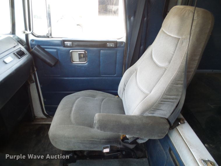 image for item DM3016 1993 White GMC WIM  utility / service truck