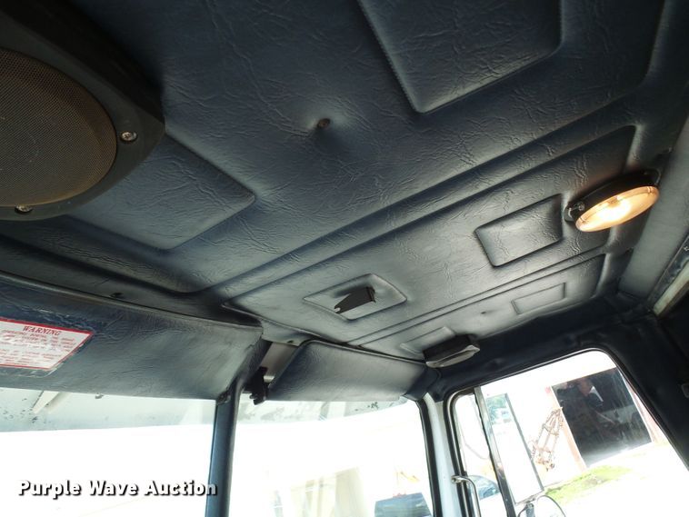 image for item DM3016 1993 White GMC WIM  utility / service truck