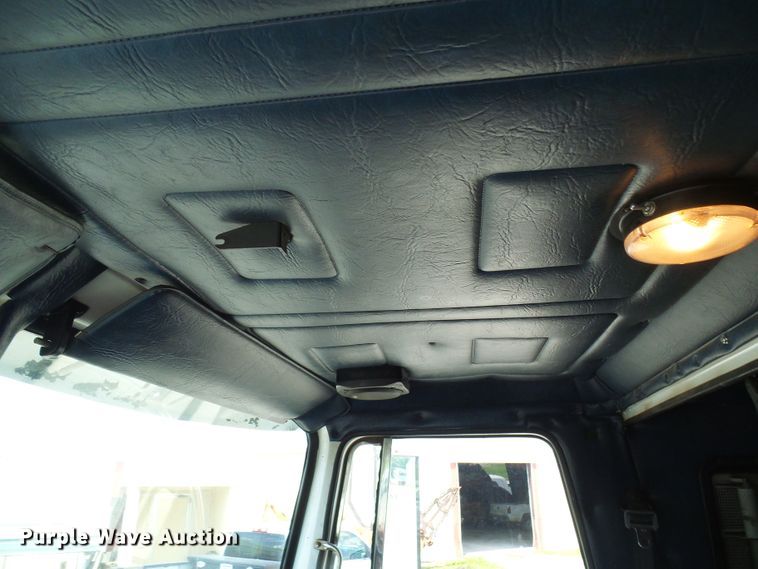 image for item DM3016 1993 White GMC WIM  utility / service truck