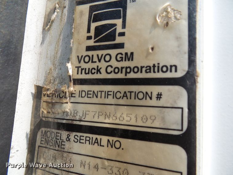 image for item DM3016 1993 White GMC WIM  utility / service truck