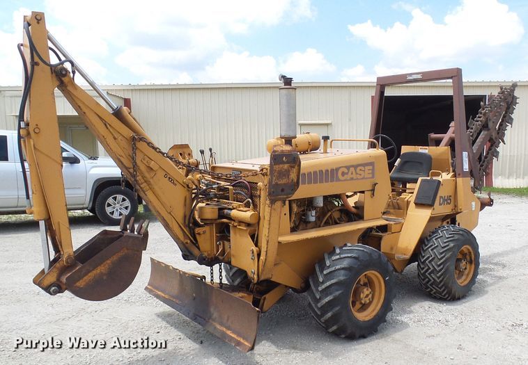 image for item DM3017 1985 Case DH5  trencher