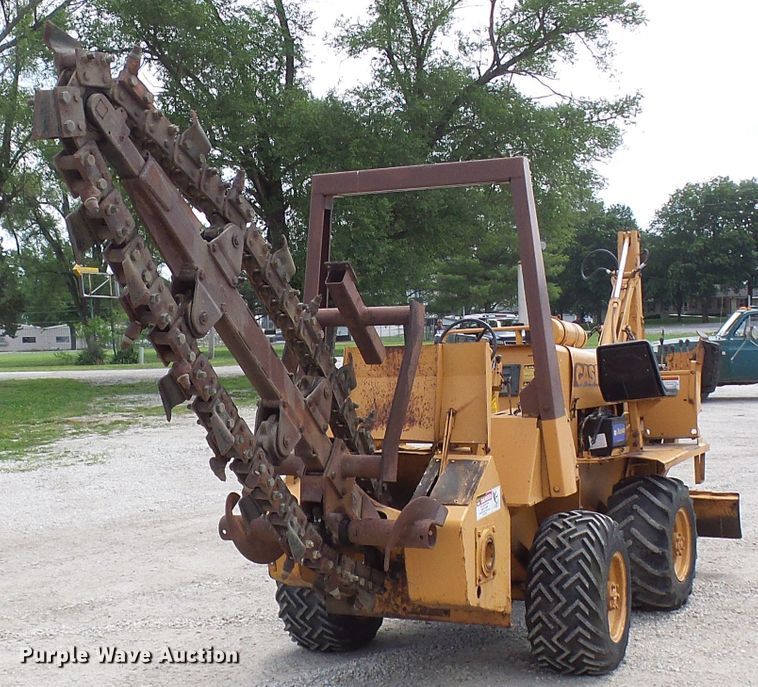 image for item DM3017 1985 Case DH5  trencher