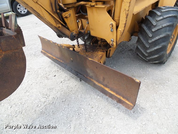 image for item DM3017 1985 Case DH5  trencher