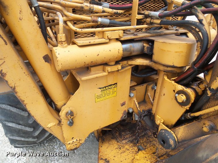 image for item DM3017 1985 Case DH5  trencher