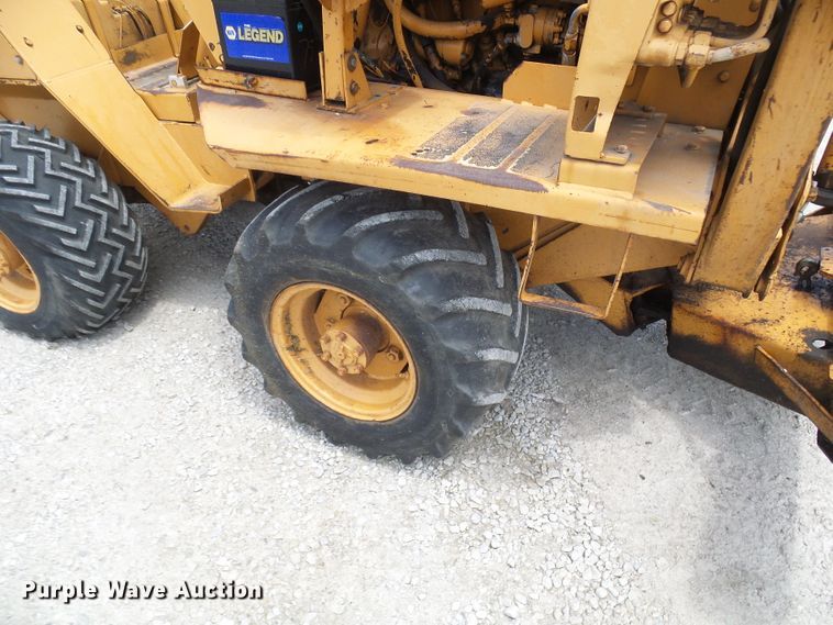 image for item DM3017 1985 Case DH5  trencher