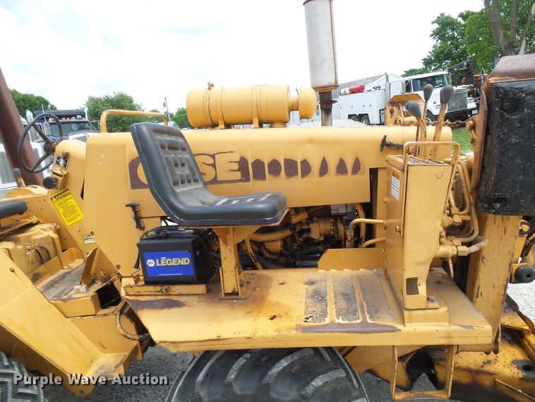 image for item DM3017 1985 Case DH5  trencher