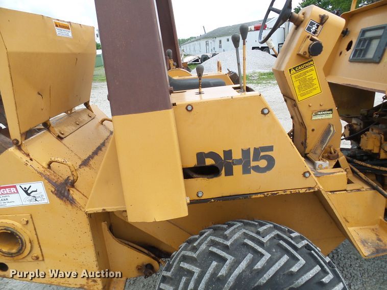 image for item DM3017 1985 Case DH5  trencher