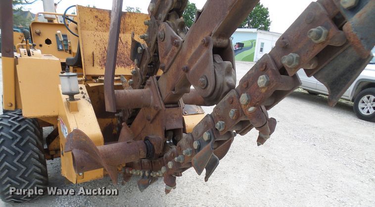 image for item DM3017 1985 Case DH5  trencher