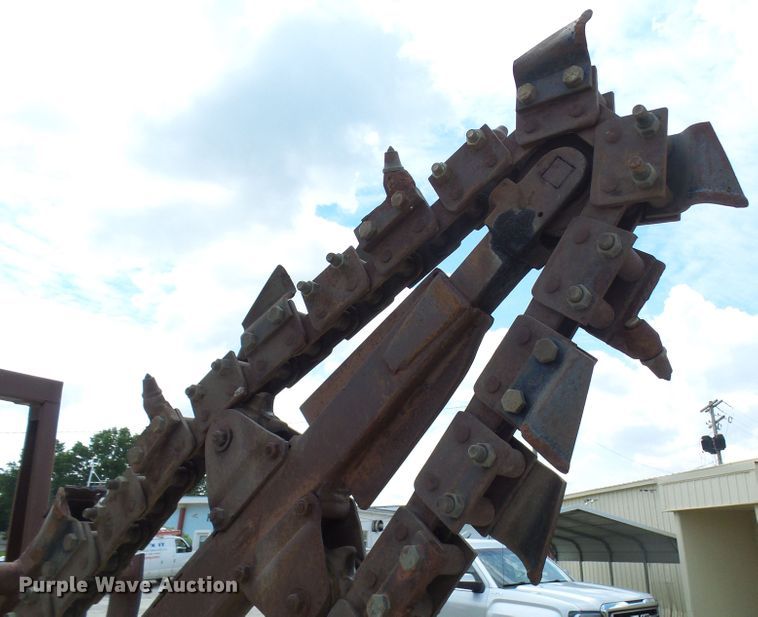 image for item DM3017 1985 Case DH5  trencher