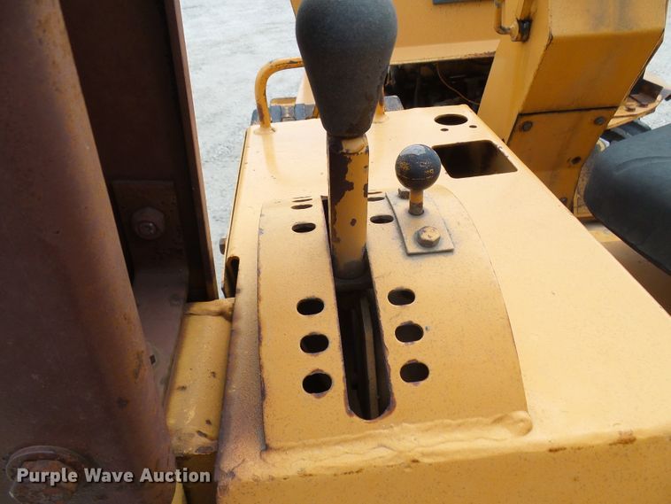 image for item DM3017 1985 Case DH5  trencher