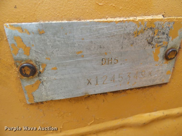 image for item DM3017 1985 Case DH5  trencher