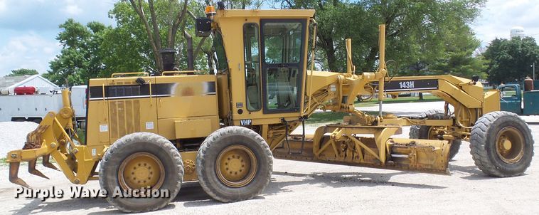 image for item DM3018 1998 Caterpillar 143H  VHP motor grader