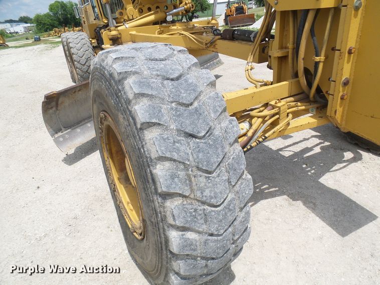 image for item DM3018 1998 Caterpillar 143H  VHP motor grader