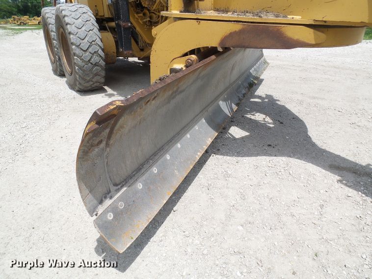 image for item DM3018 1998 Caterpillar 143H  VHP motor grader