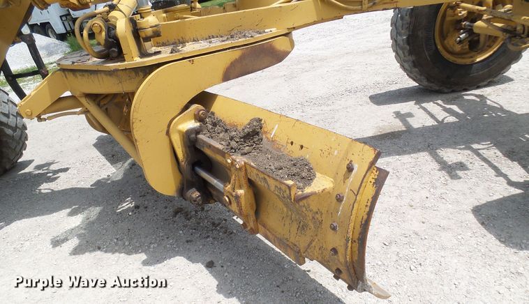 image for item DM3018 1998 Caterpillar 143H  VHP motor grader