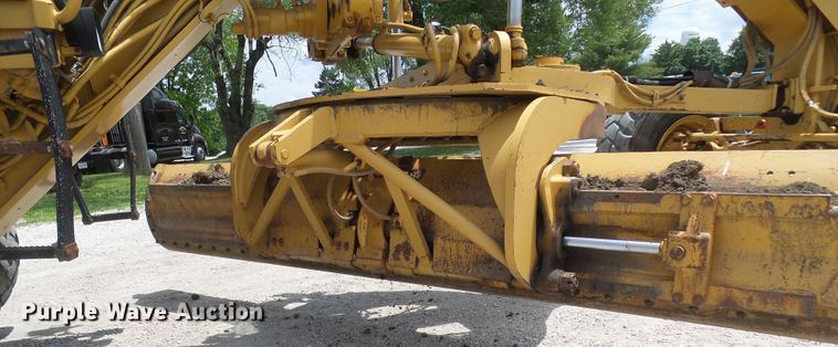 image for item DM3018 1998 Caterpillar 143H  VHP motor grader