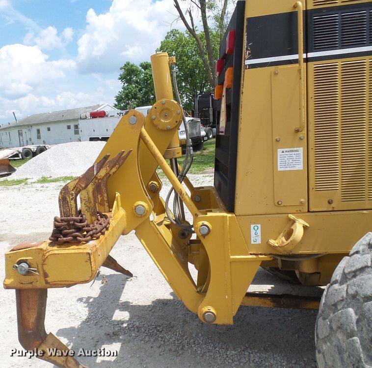 image for item DM3018 1998 Caterpillar 143H  VHP motor grader
