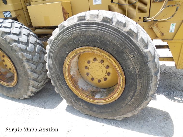 image for item DM3018 1998 Caterpillar 143H  VHP motor grader