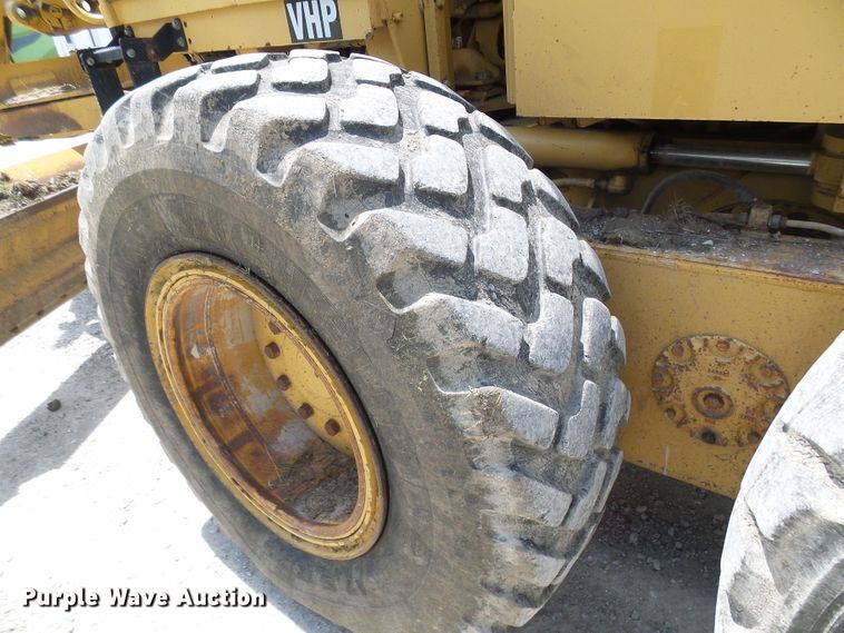 image for item DM3018 1998 Caterpillar 143H  VHP motor grader