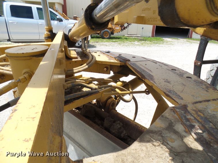 image for item DM3018 1998 Caterpillar 143H  VHP motor grader