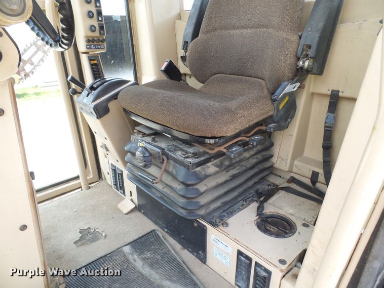 image for item DM3018 1998 Caterpillar 143H  VHP motor grader