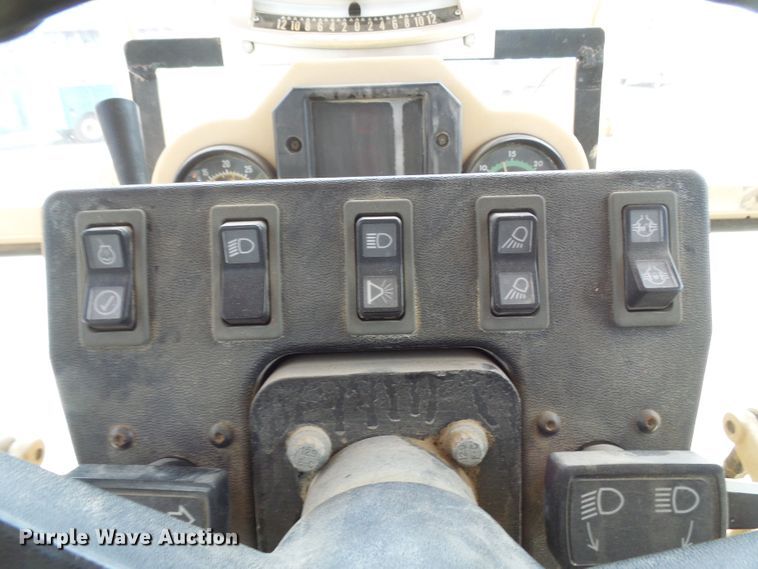 image for item DM3018 1998 Caterpillar 143H  VHP motor grader