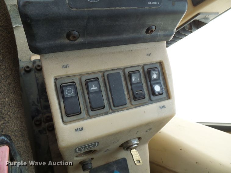 image for item DM3018 1998 Caterpillar 143H  VHP motor grader