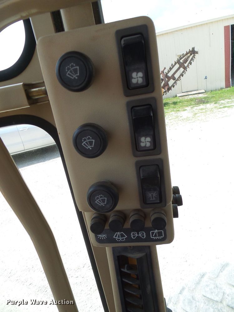 image for item DM3018 1998 Caterpillar 143H  VHP motor grader