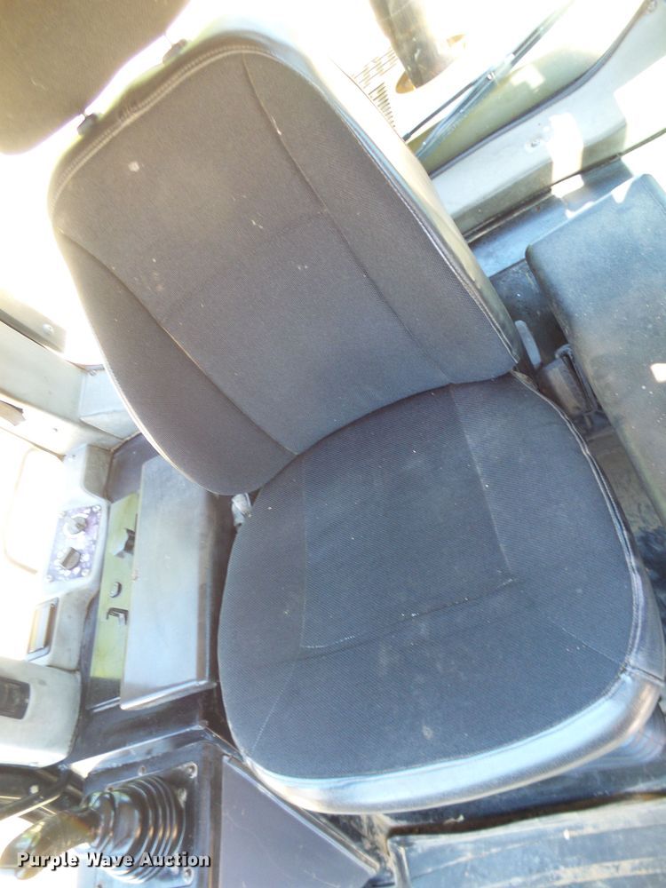 image for item DM3022 2005 Caterpillar 963C  track loader