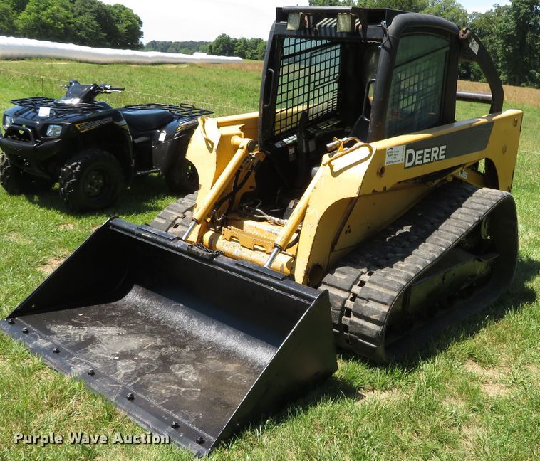 image for item DN5924 2006 John Deere CT322  tracked skid steer loader