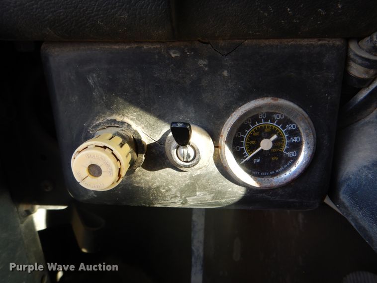 image for item ES9670 2000 Mack RD690S  ready mix truck