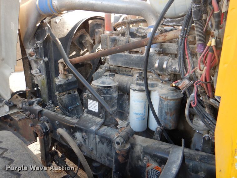 image for item ES9670 2000 Mack RD690S  ready mix truck