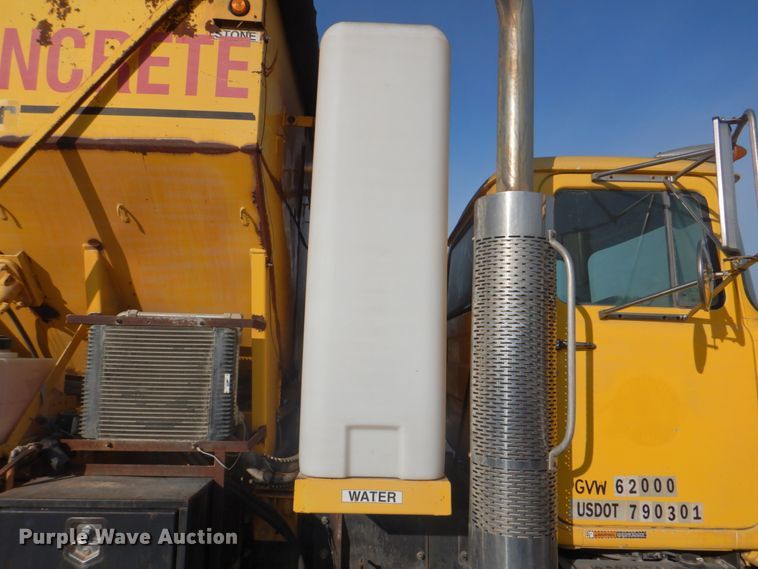 image for item ES9670 2000 Mack RD690S  ready mix truck