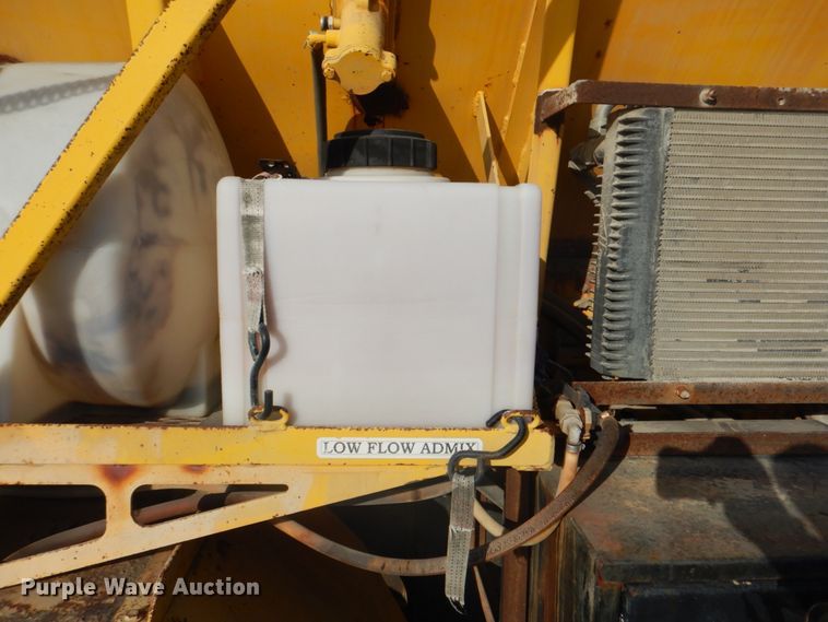 image for item ES9670 2000 Mack RD690S  ready mix truck