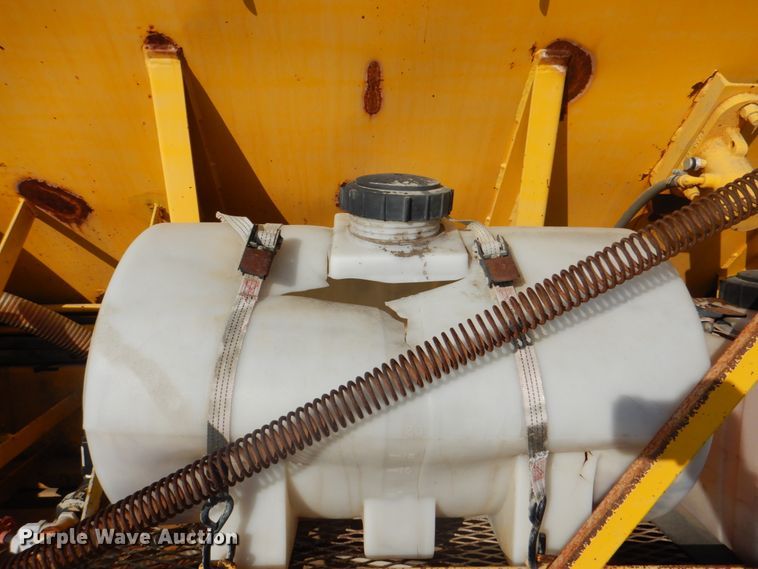 image for item ES9670 2000 Mack RD690S  ready mix truck