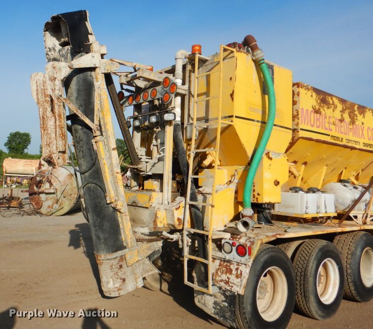 image for item ES9670 2000 Mack RD690S  ready mix truck