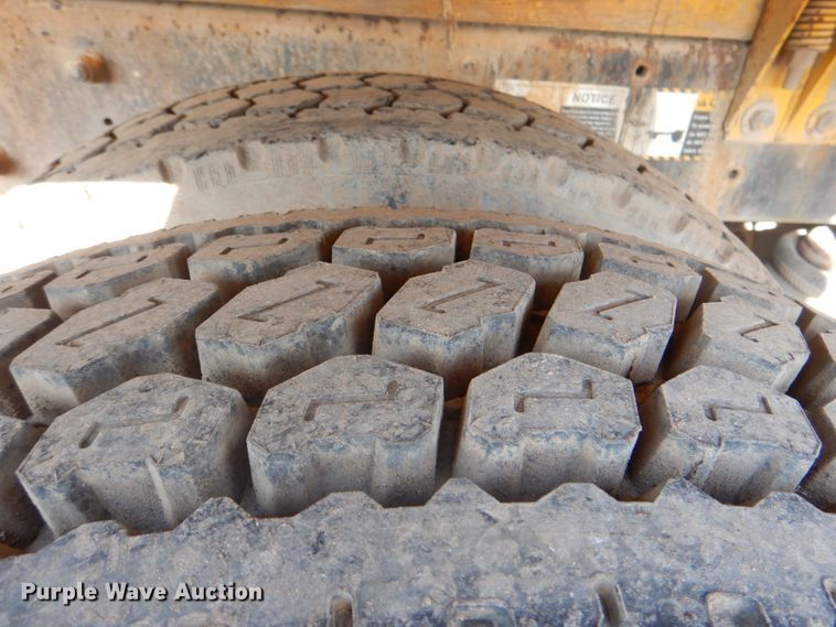 image for item ES9670 2000 Mack RD690S  ready mix truck