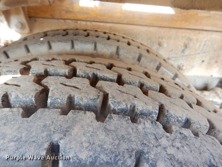 image for item ES9670 2000 Mack RD690S  ready mix truck