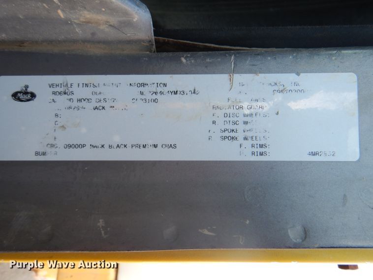 image for item ES9670 2000 Mack RD690S  ready mix truck