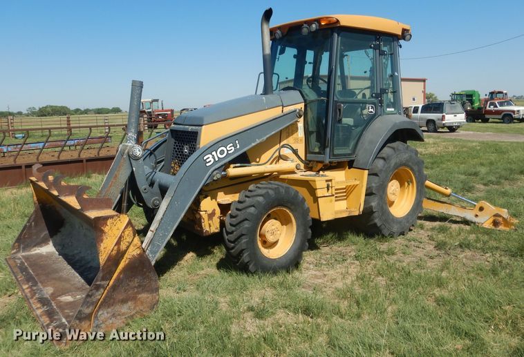 image for item FI9119 2011 John Deere 310SJ  backhoe