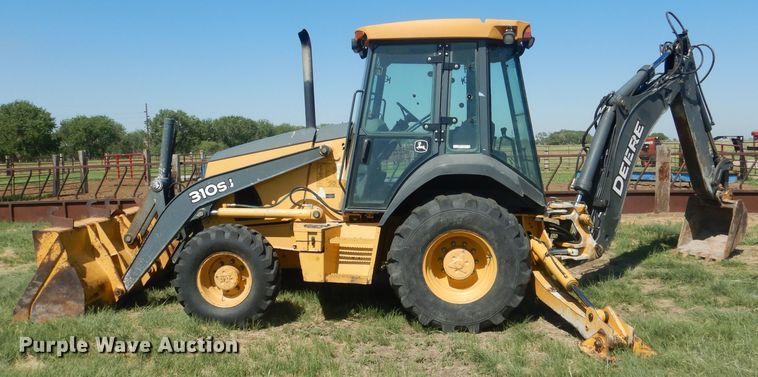 image for item FI9119 2011 John Deere 310SJ  backhoe