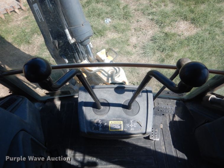 image for item FI9119 2011 John Deere 310SJ  backhoe