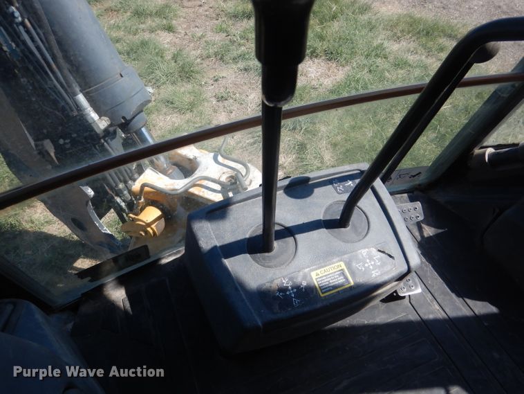 image for item FI9119 2011 John Deere 310SJ  backhoe