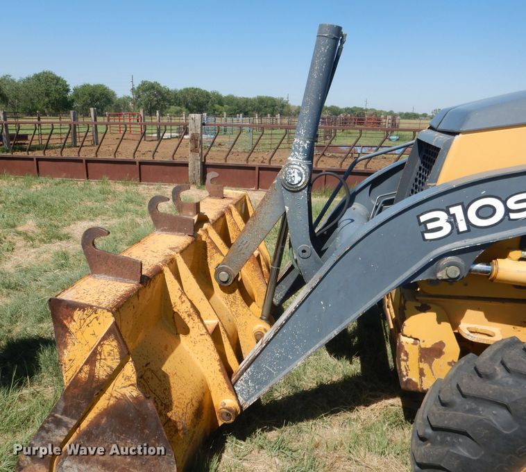 image for item FI9119 2011 John Deere 310SJ  backhoe