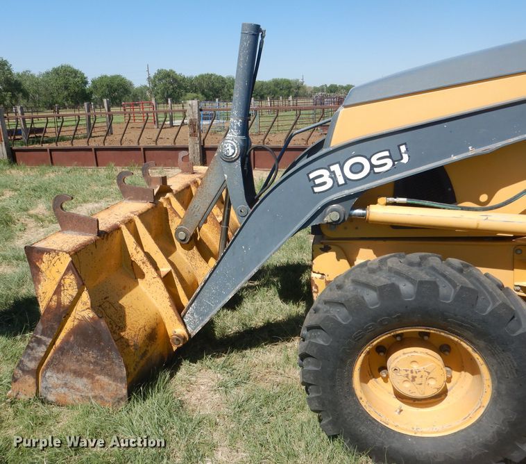 image for item FI9119 2011 John Deere 310SJ  backhoe