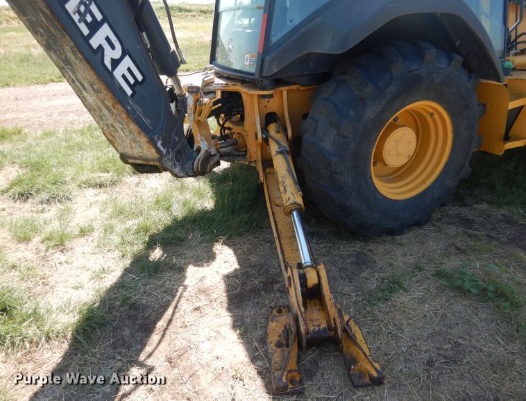 image for item FI9119 2011 John Deere 310SJ  backhoe