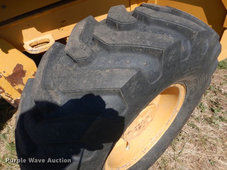 image for item FI9119 2011 John Deere 310SJ  backhoe